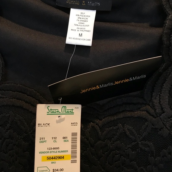 Lacy sleeveless tank - Picture 3 of 4